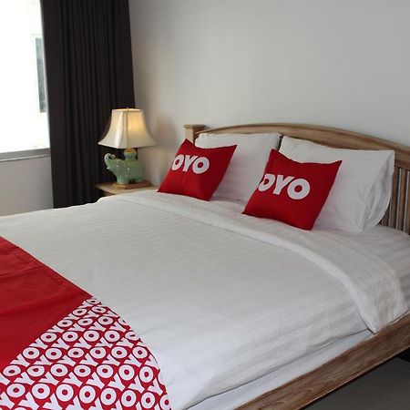 Oyo 75409 Premium The Family Hotel เชียงใหม่ ภายนอก รูปภาพ