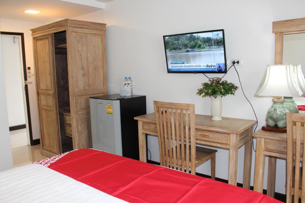 Oyo 75409 Premium The Family Hotel เชียงใหม่ ภายนอก รูปภาพ